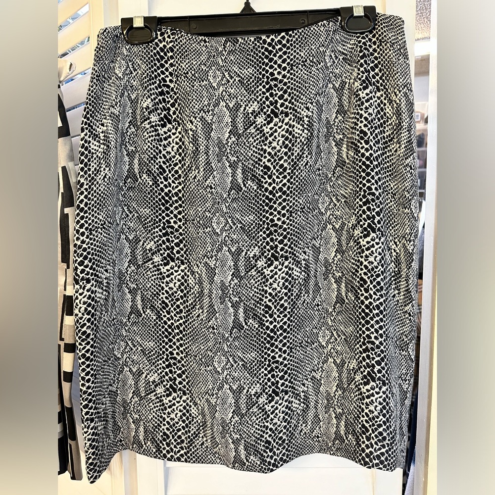 2 INC SKIRTS GREY AND BLACK SILK - Picture 5 of 7